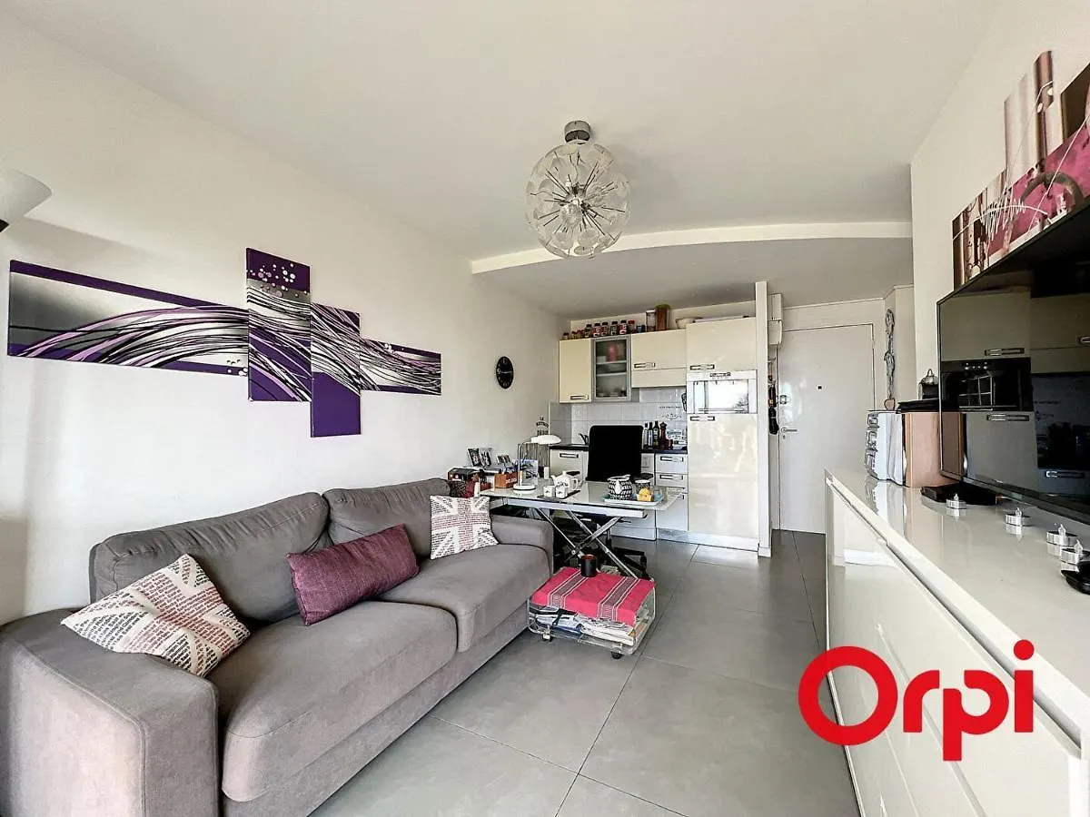 Calme 2 Pieces Avec Wifi, Terrasse Et Vue Mer A Menton - Fr-1-647-19 Apartment